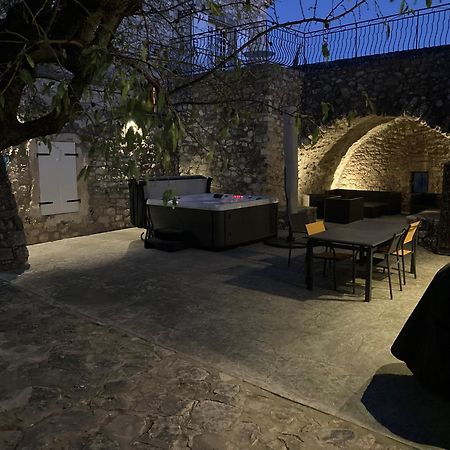 La Closerie D'Escalin Gite 12 Personnes Et Jacuzzi La Garde-Adhémar エクステリア 写真