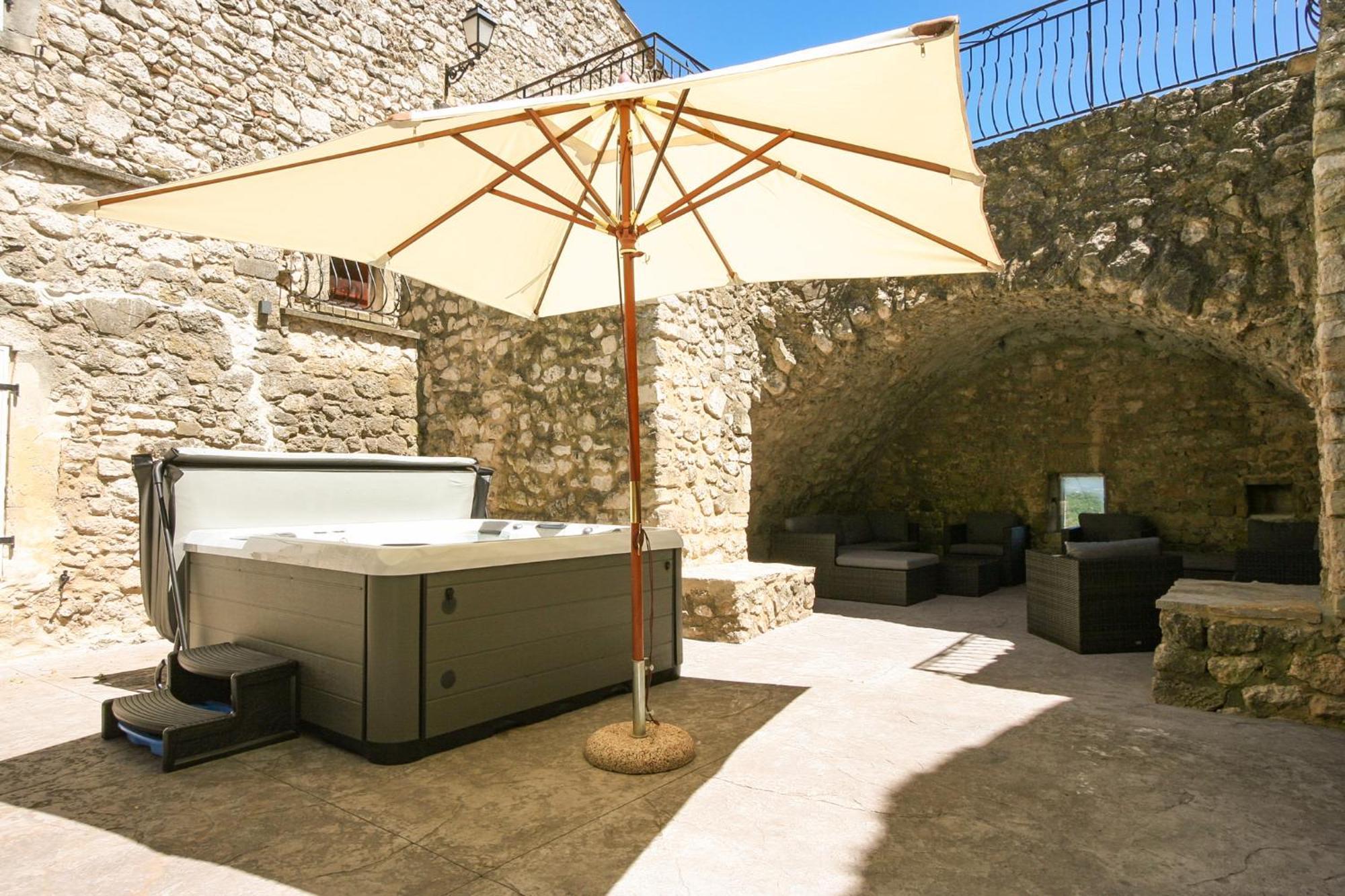 La Closerie D'Escalin Gite 12 Personnes Et Jacuzzi La Garde-Adhémar エクステリア 写真